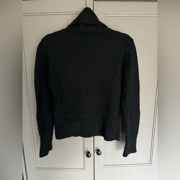 Vintage BCBG lambswool blend sweater - Picture 2 of 4